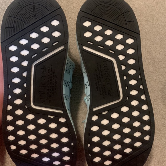 NWOT Adidas Blue NMD’s - Picture 3 of 5